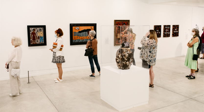 make money from art exhibitions